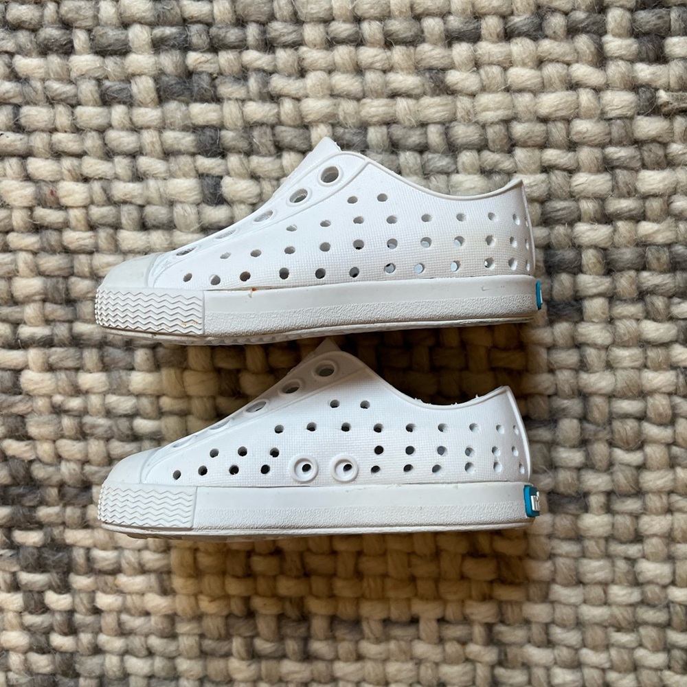 Native | All white Jefferson | Little Kids size 3 / C3